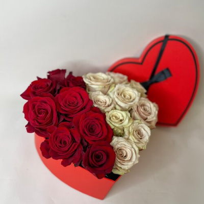 КомпозицияСердце с розами